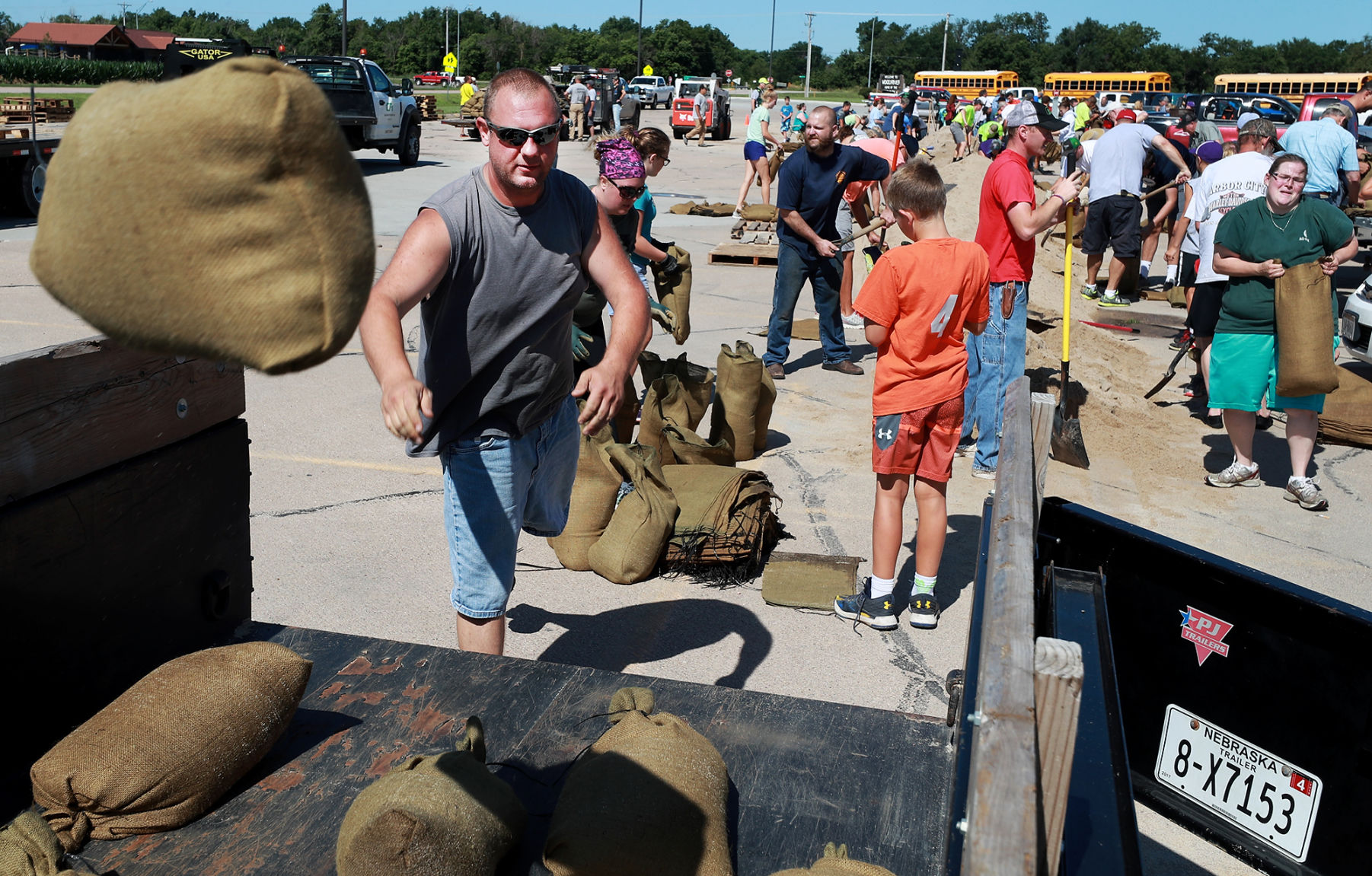 071119_WRFloodingPrep02_bjs.JPG
